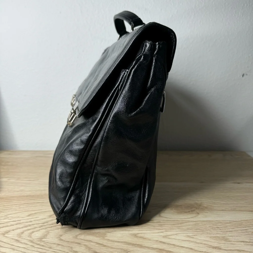 Arezzo Black‎ Leather Briefcase Laptop Bag Damaged Corner See Pics Made in Italy